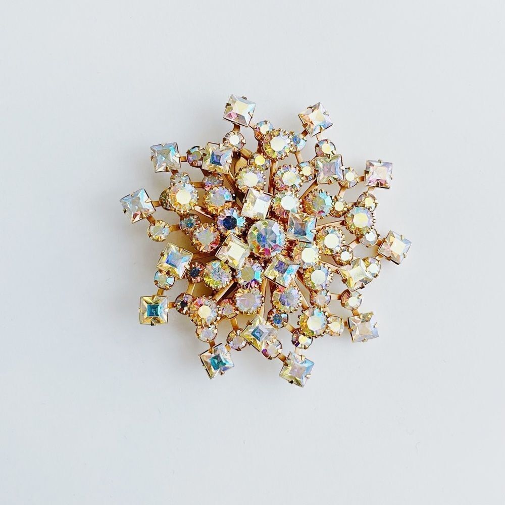 Vintage Juliana Rhinestone Snowflake Brooch - Picture 3 of 8
